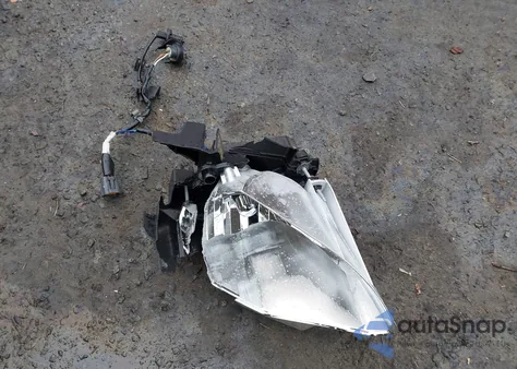 2020 Toyota Yaris Le from USA, damaged, VIN 3MYDLBYV6LY712545